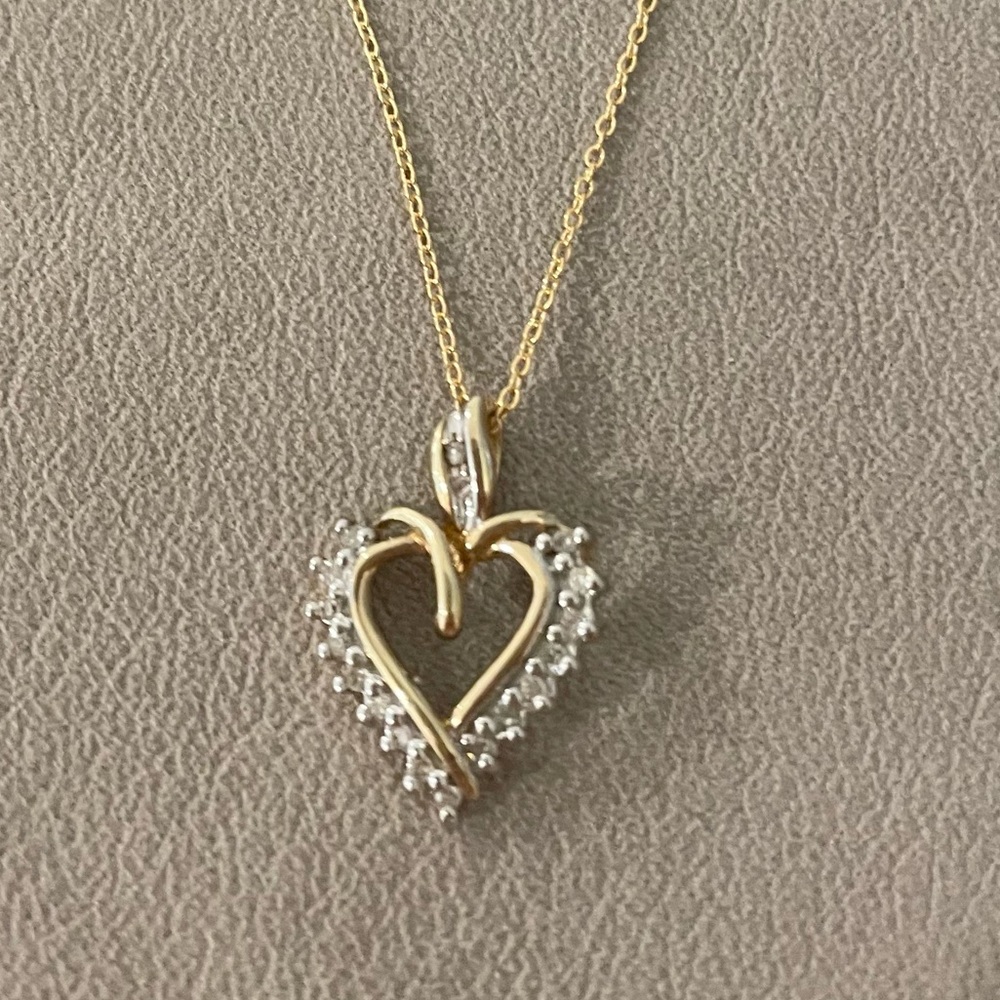 Vintage 10k gold heart diamond pendant